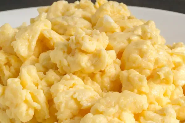 Pepper Farm Deli Fluffy Scrambled Egg Platter