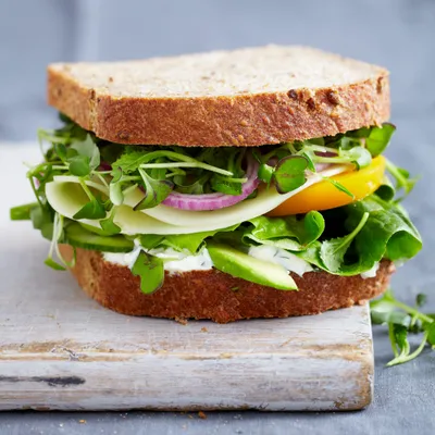 Wheat bread, garlic aioli, Pepper Jack cheese, cucumbers, tomatoes, pickled red onions, red bell peppers, sprouts, avocados, balsamic & olive oil